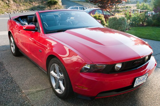Mustang-2010-red-convertible