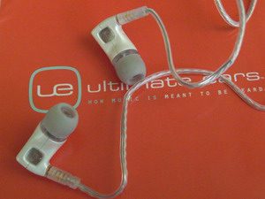 gear_diary_ultimate_ears_superfi_5pro_02.jpg